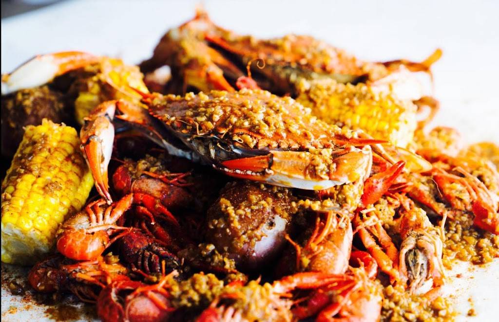 Crab House Seafood & Oyster Bar | restaurant | 2508 Maple Ave, Dallas, TX 75201, USA | 4693177666 OR +1 469-317-7666
