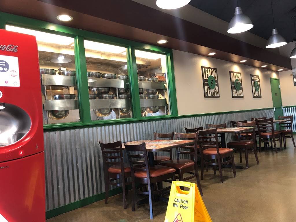 Wingstop | restaurant | 1331 Eight Mile Rd, Detroit, MI 48203, USA | 3133054797 OR +1 313-305-4797