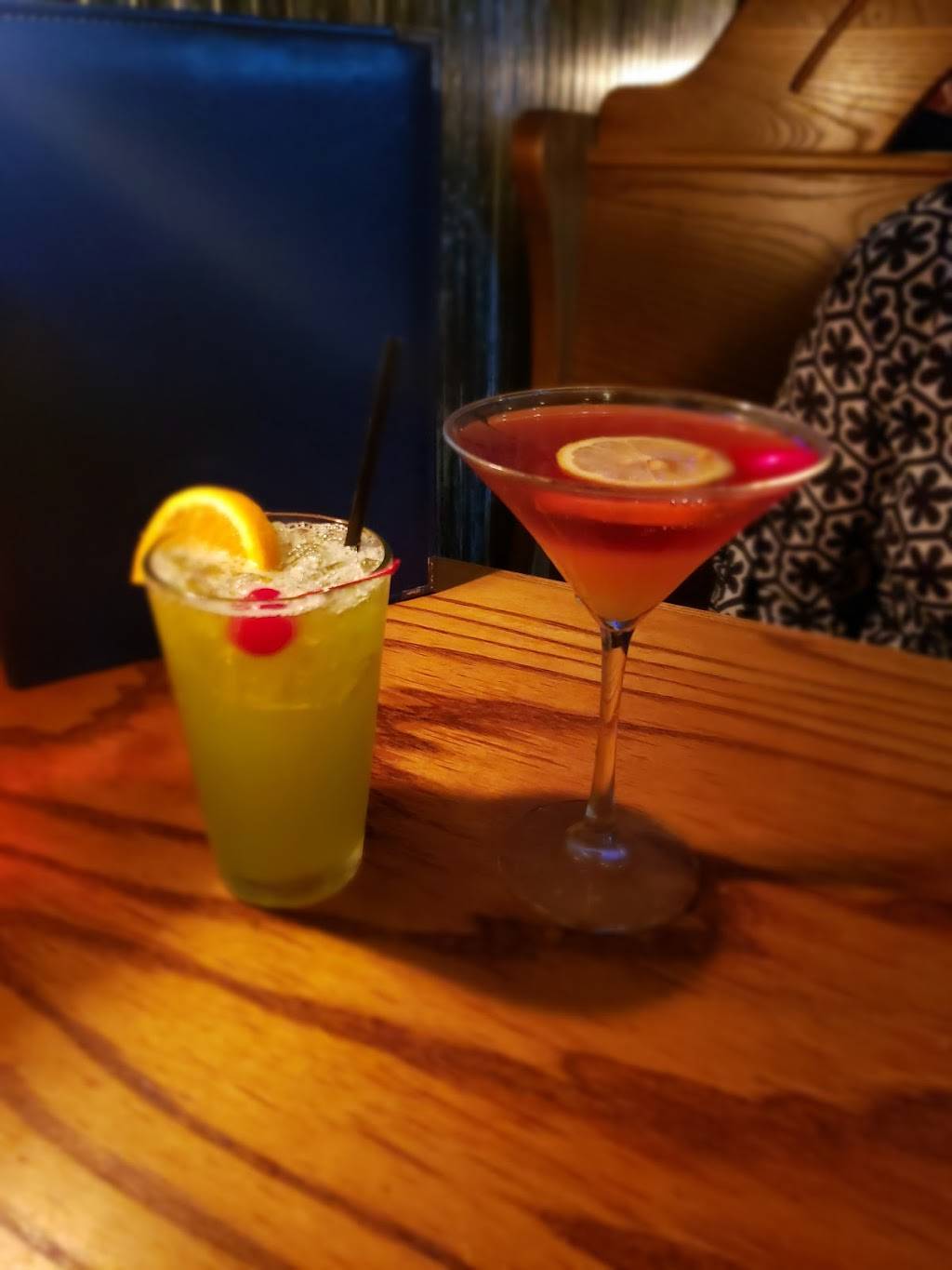 Deck House | restaurant | 205 Charlotte Ave, Carolina Beach, NC 28428, USA | 9104581026 OR +1 910-458-1026