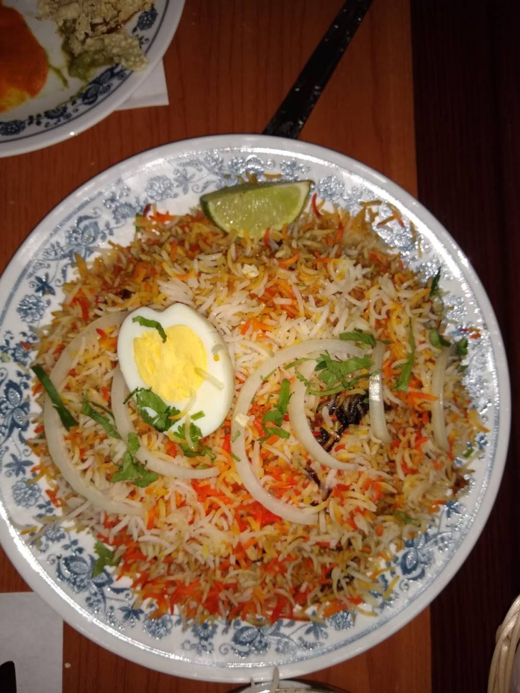 Mantra Indian Bistro | restaurant | 10535 W Greenfield Ave, West Allis, WI 53214, USA | 4149885536 OR +1 414-988-5536