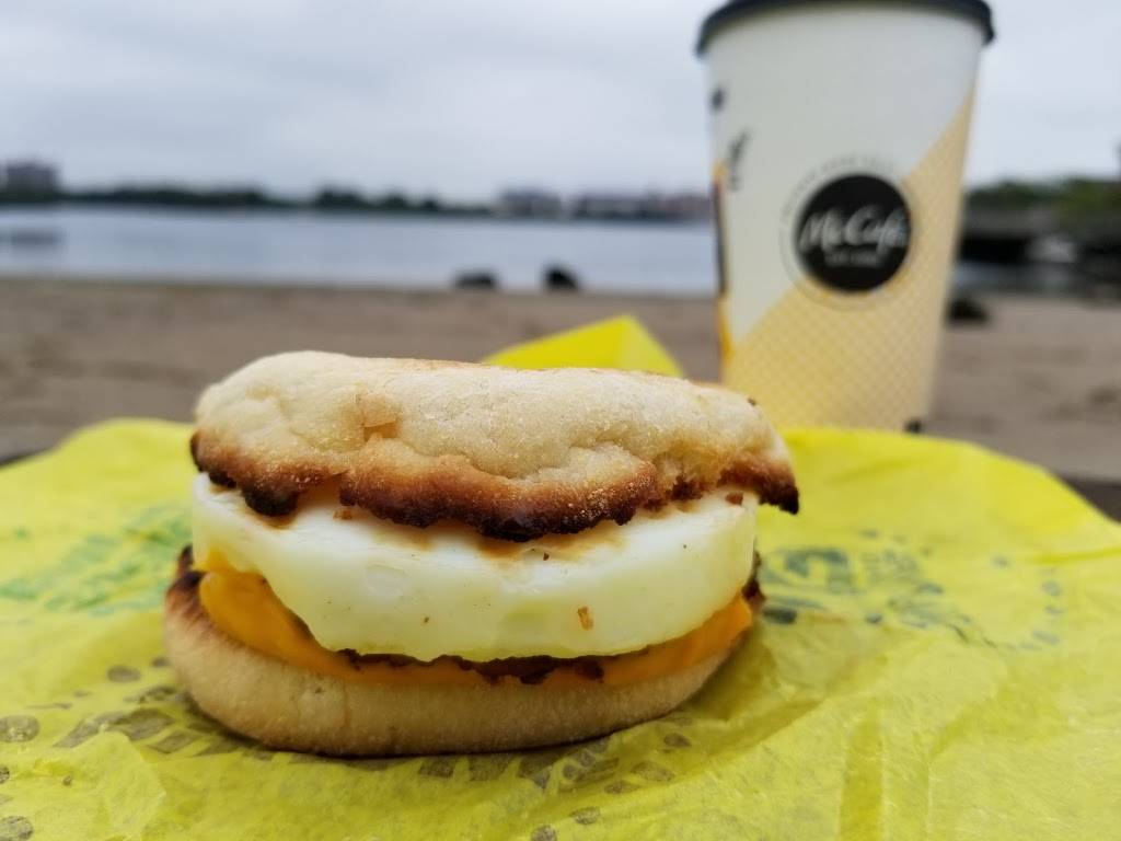 McDonalds | cafe | 1403 Mermaid Ave, Brooklyn, NY 11224, USA | 7183722859 OR +1 718-372-2859