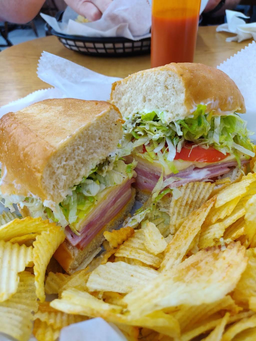 Skips Deli | restaurant | 1452 SW Main Blvd, Lake City, FL 32025, USA | 3867521520 OR +1 386-752-1520