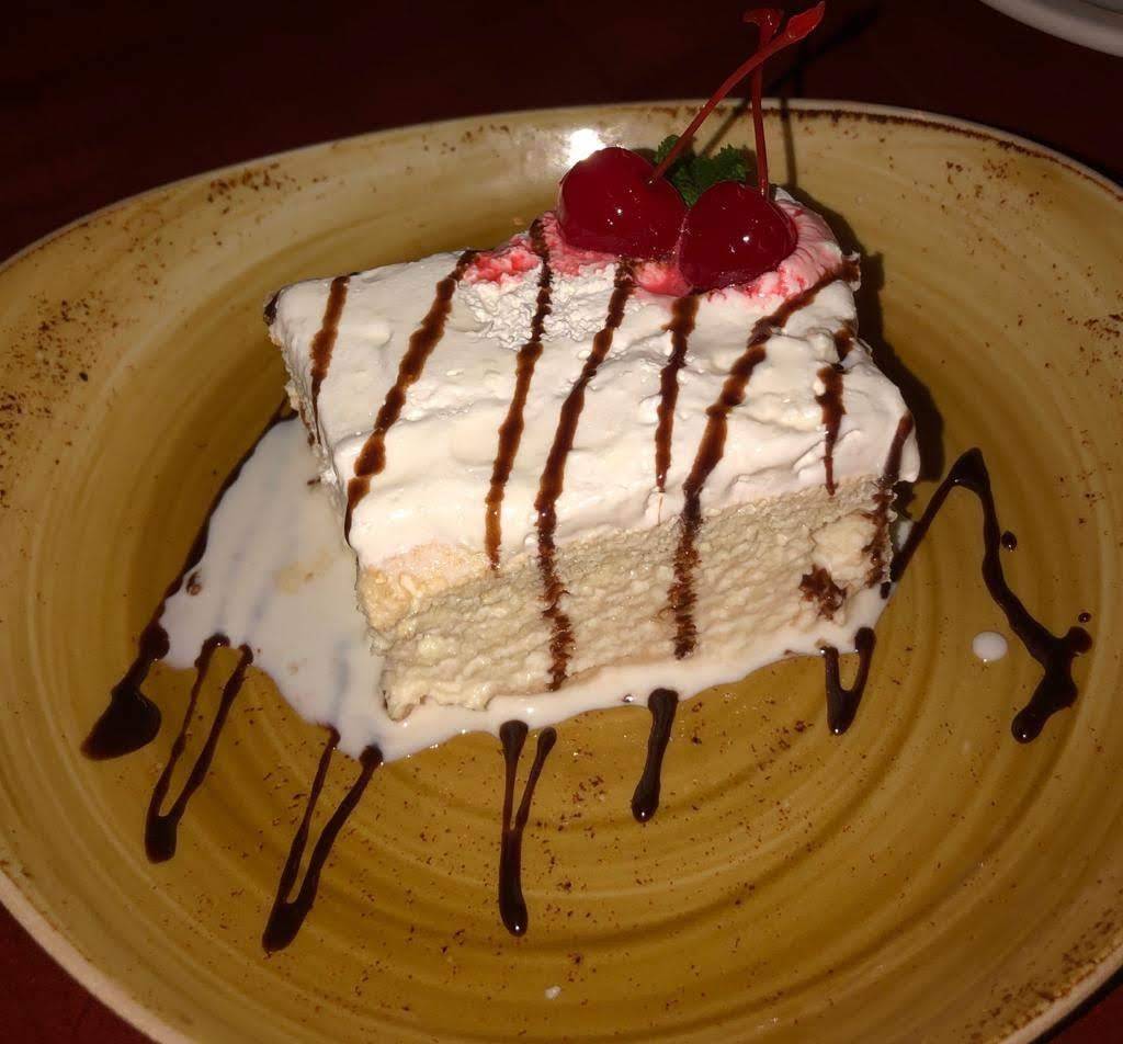 Edgewater Mexican Cafe | restaurant | 1055 W Bryn Mawr Ave, Chicago, IL 60660, USA | 7739440357 OR +1 773-944-0357