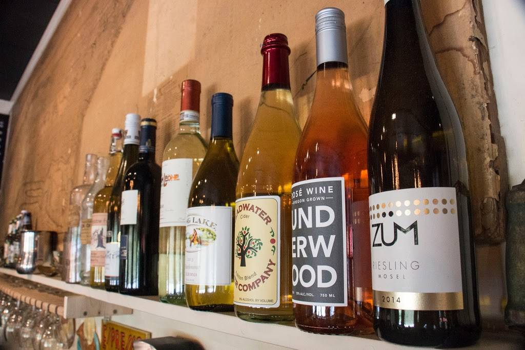 Berkshire Pizzeria | restaurant | 72 Main St, Charlemont, MA 01339, USA | 4133375501 OR +1 413-337-5501