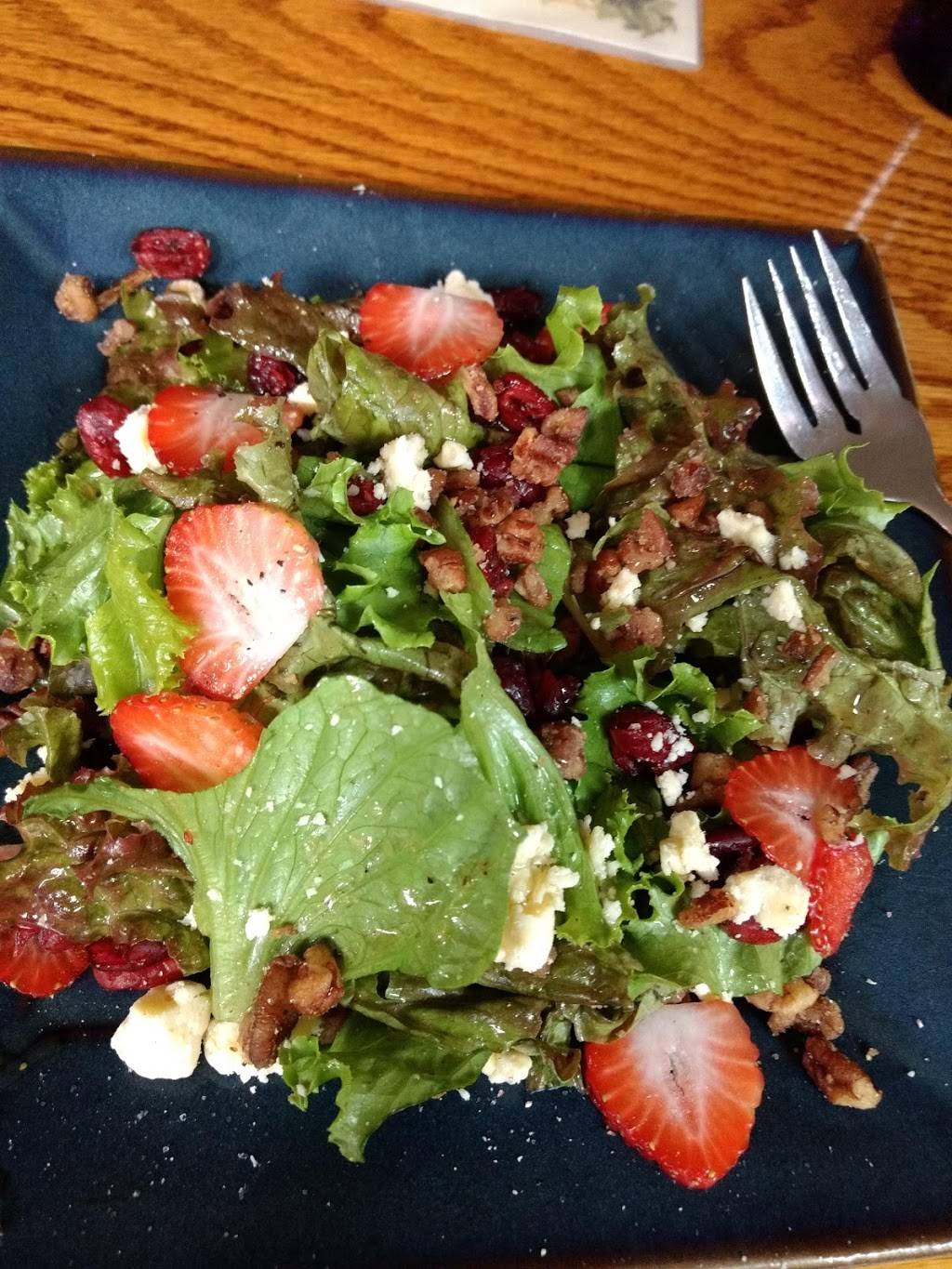 Leslies Tavern At Rockingham | restaurant | 660 Rockingham Rd, Bellows Falls, VT 05101, USA | 8024634929 OR +1 802-463-4929