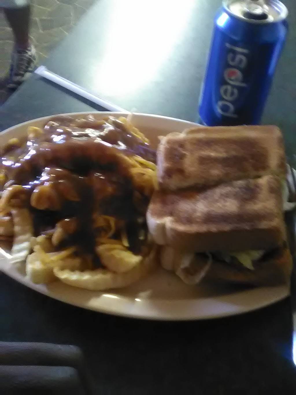 Specks Private Social Club | restaurant | 610 Breazeale St, Belton, SC 29627, USA | 8643388281 OR +1 864-338-8281