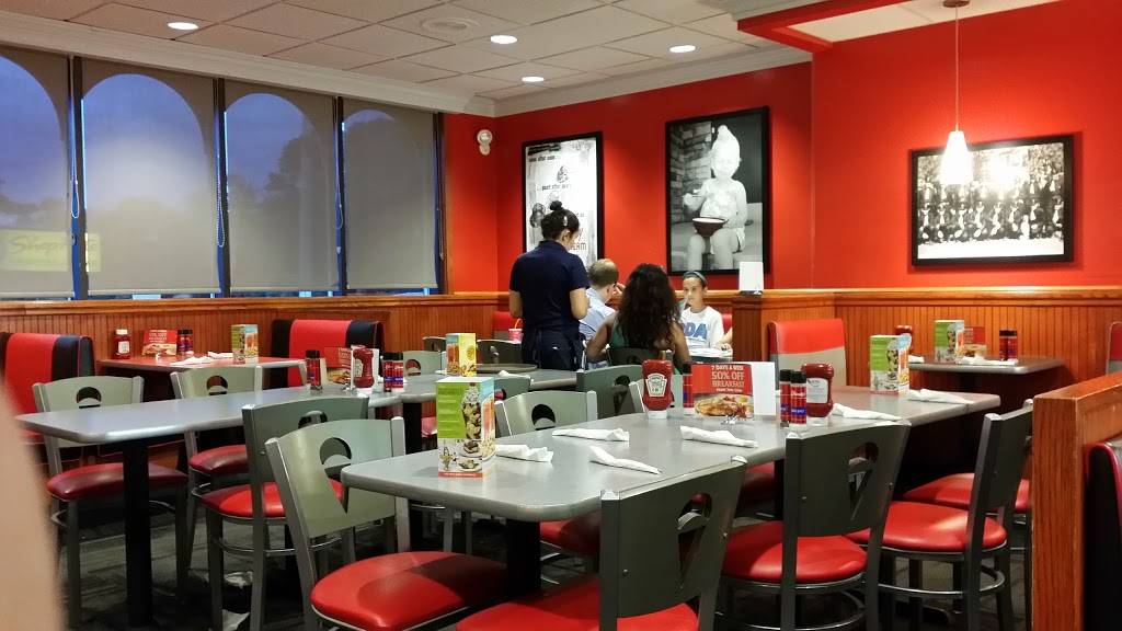 Friendlys | restaurant | 3047 NJ-38, Mt Laurel, NJ 08054, USA | 8567227557 OR +1 856-722-7557