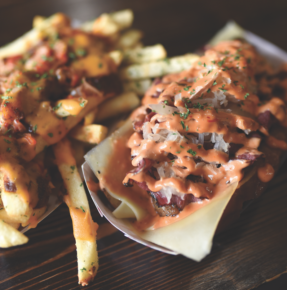 Eugenes Sausage and Fries | restaurant | 7223 Centreville Rd, Manassas, VA 20111, USA | 5713794813 OR +1 571-379-4813