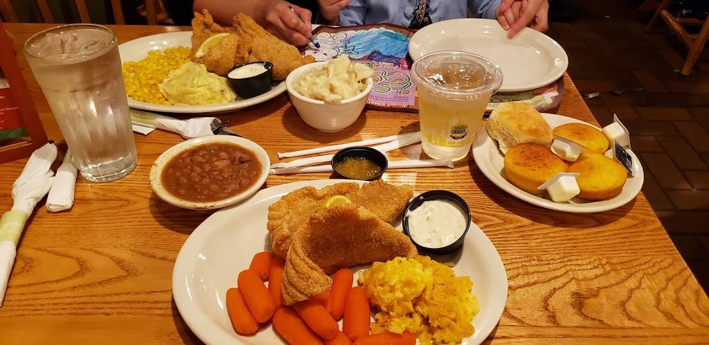 Cracker Barrel Old Country Store | restaurant | 1960 Mel Browning St, Bowling Green, KY 42104, USA | 2708438087 OR +1 270-843-8087