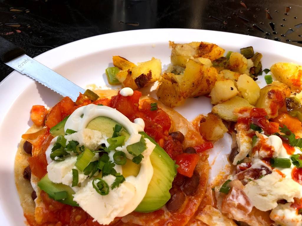 The Hole In the Wall Restaurant | restaurant | 257 Center Ave, Aptos, CA 95003, USA | 8316850210 OR +1 831-685-0210