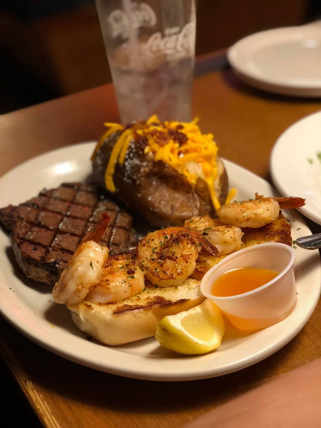 Texas Roadhouse | restaurant | 3101 S Central Expy, McKinney, TX 75070, USA | 9725476688 OR +1 972-547-6688