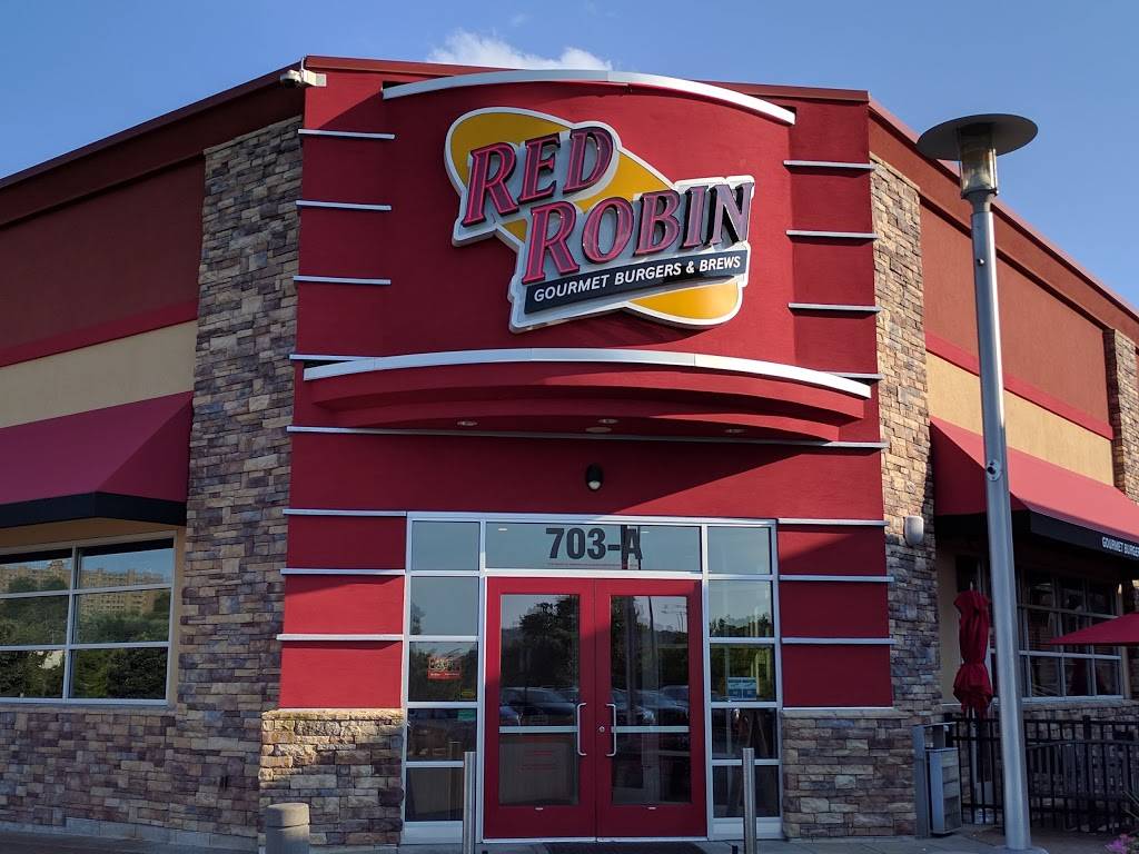 Red Robin Gourmet Burgers and Brews | restaurant | Mall Cir Dr Unit 703-A, Monroeville, PA 15146, USA | 4123720857 OR +1 412-372-0857