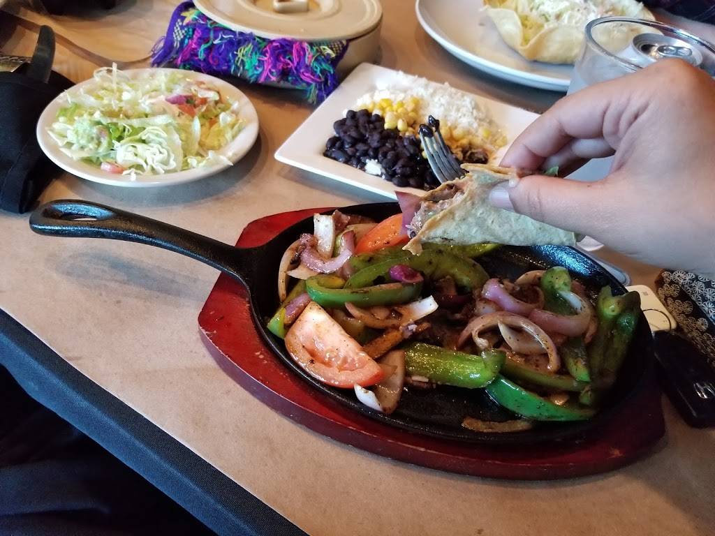 Habanero Grill | restaurant | 2543 Lebanon Pike, Nashville, TN 37214, USA | 6159828187 OR +1 615-982-8187