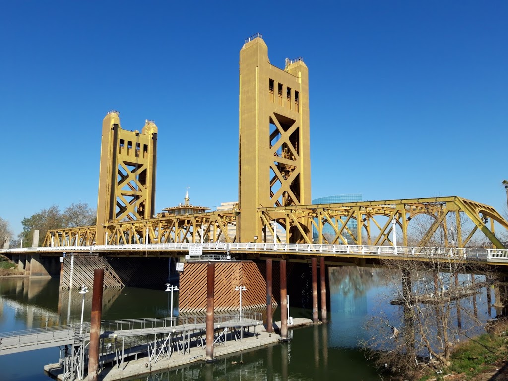 Tower Bridge Bistro | restaurant | 100 Capitol Mall #3244, Sacramento, CA 95814, USA | 9163265050 OR +1 916-326-5050