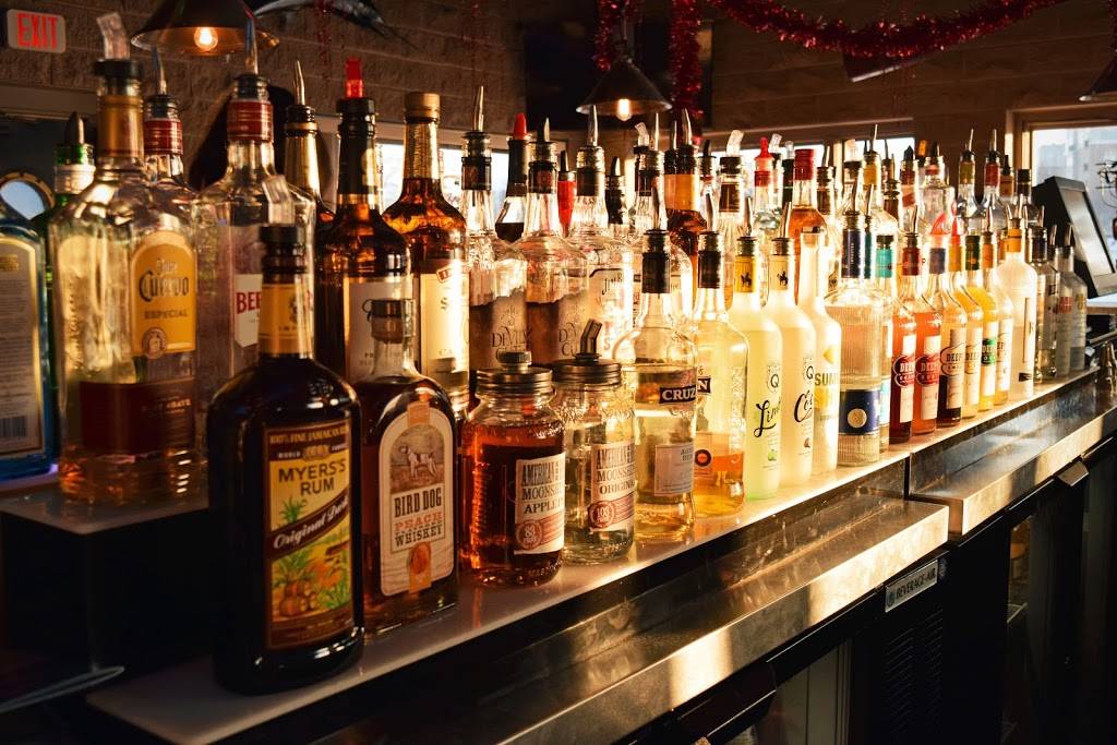 Boosters Buoy | restaurant | 4979, 209 Dodge St, Racine, WI 53402, USA | 2626333222 OR +1 262-633-3222