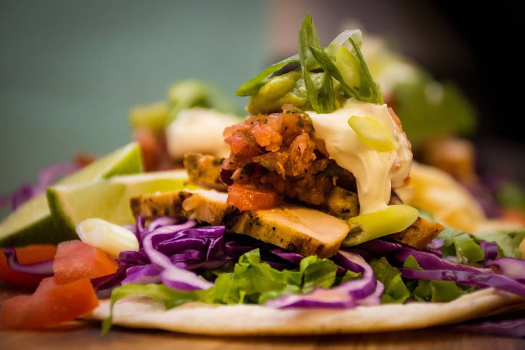 Hard Stones Grill | restaurant | 1 Roydon Pl, Nepean, ON K2E 1A3, Canada | 6135187440 OR +1 613-518-7440