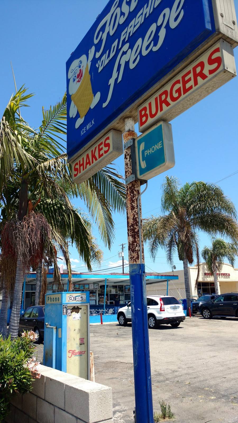 Fosters Freeze | restaurant | 4121 Telegraph Rd, Ventura, CA 93003, USA | 8056421819 OR +1 805-642-1819