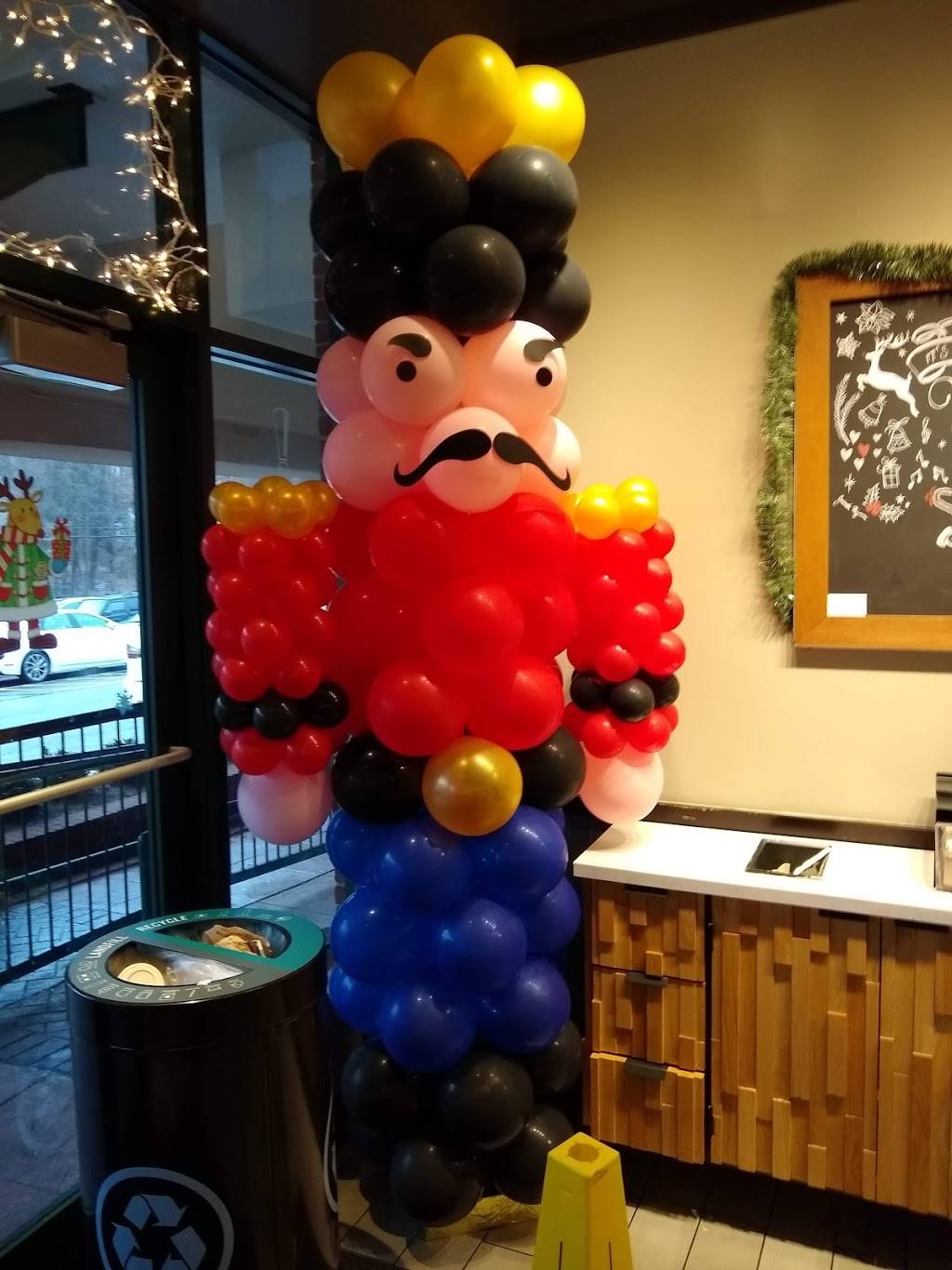 Starbucks | cafe | 975B Central Park Ave, Scarsdale, NY 10583, USA | 9144722259 OR +1 914-472-2259