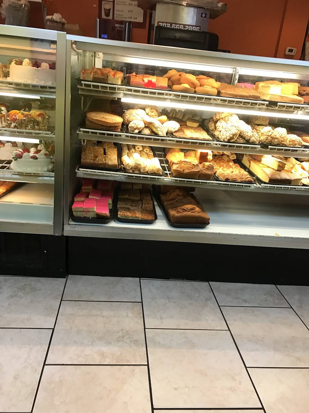 Pollo & Loco Bakery | bakery | 525 E Market St, Leesburg, VA 20176, USA | 7036692896 OR +1 703-669-2896