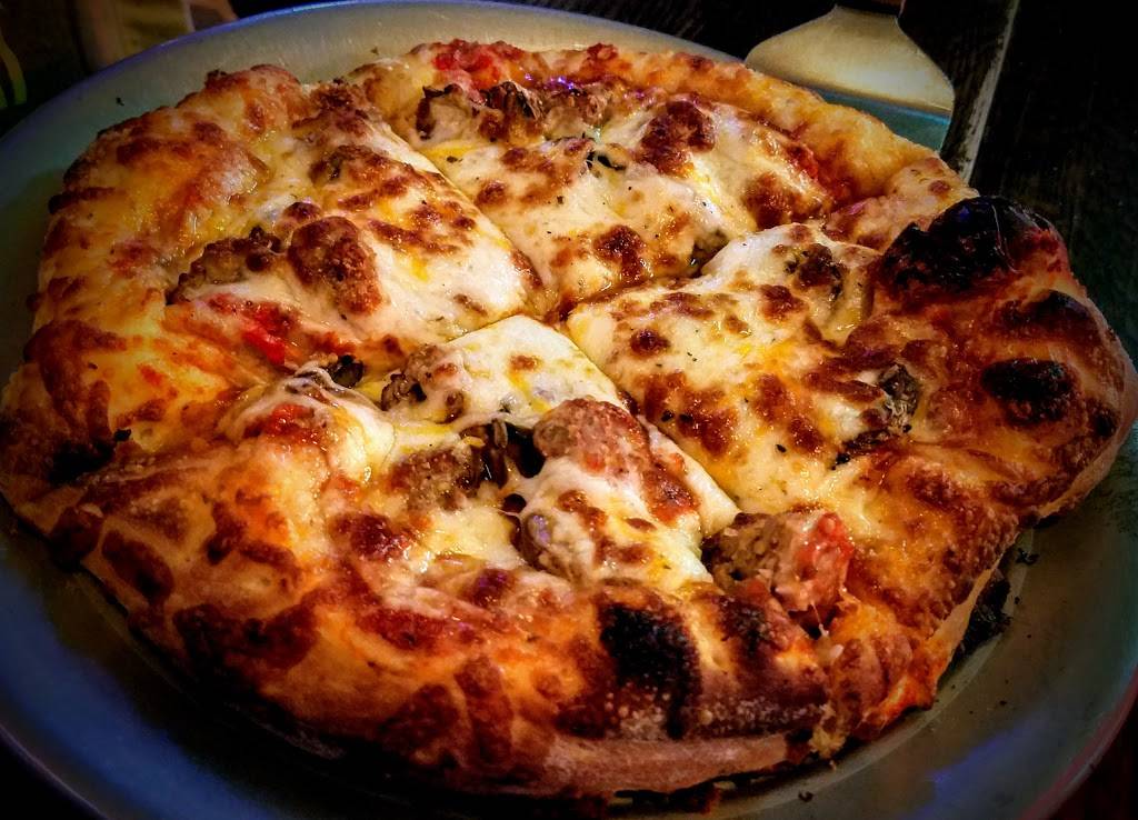 T.J. Hooligans | restaurant | 16731 State Hwy 13, Prior Lake, MN 55372, USA | 9524476668 OR +1 952-447-6668