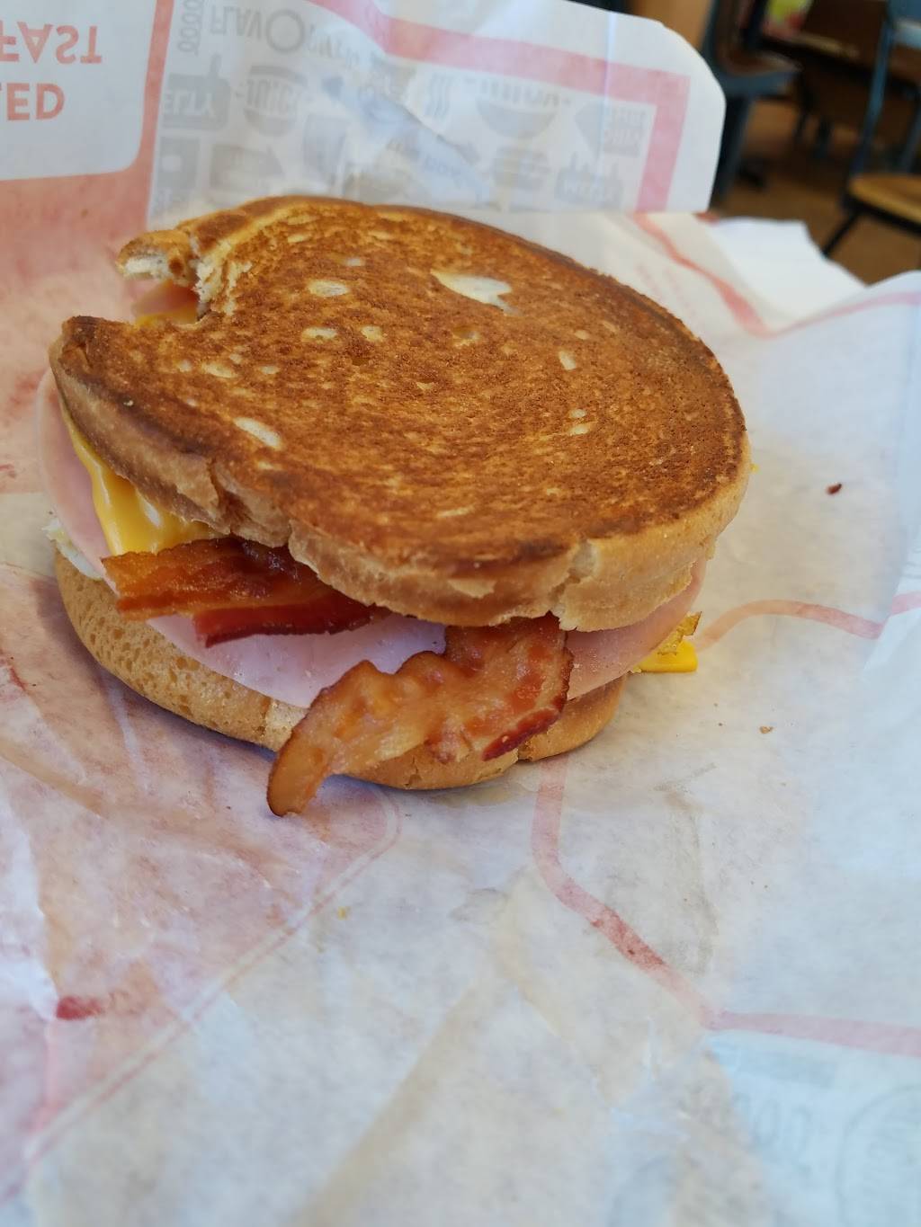 Jack in the Box | restaurant | 238 W Felicita Ave, Escondido, CA 92025, USA | 7607467504 OR +1 760-746-7504