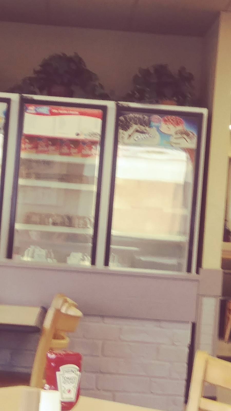 Dairy Queen Store | restaurant | 123 N 14th St, Nederland, TX 77627, USA | 4097273178 OR +1 409-727-3178