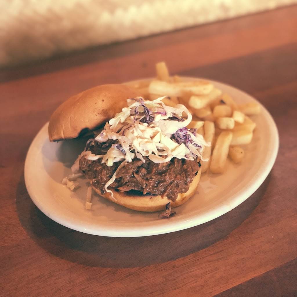 Breakers Restaurant & Bar | restaurant | 66-250 Kamehameha Hwy G120, Haleiwa, HI 96712, USA | 8086379898 OR +1 808-637-9898