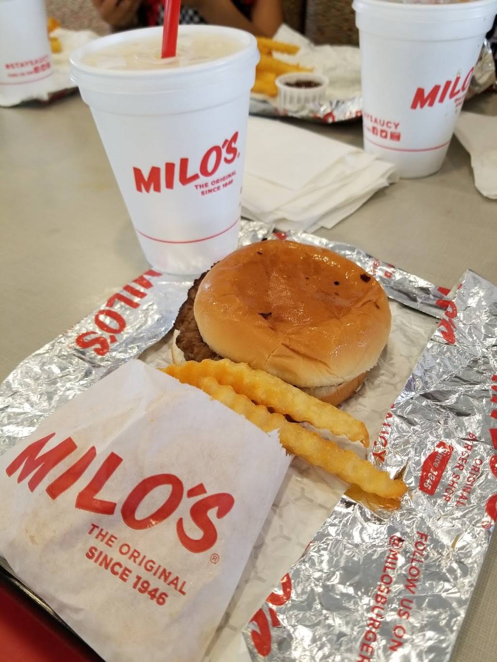 Milos Hamburgers | restaurant | 2020 Pelham Pkwy, Bluff Park, AL 35244, USA | 2054020722 OR +1 205-402-0722