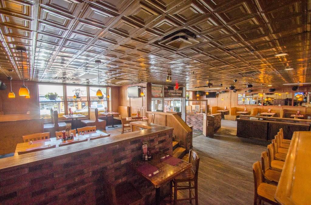 McGillicuddys | restaurant | 84 Main St, New Paltz, NY 12561, USA | 8452569289 OR +1 845-256-9289