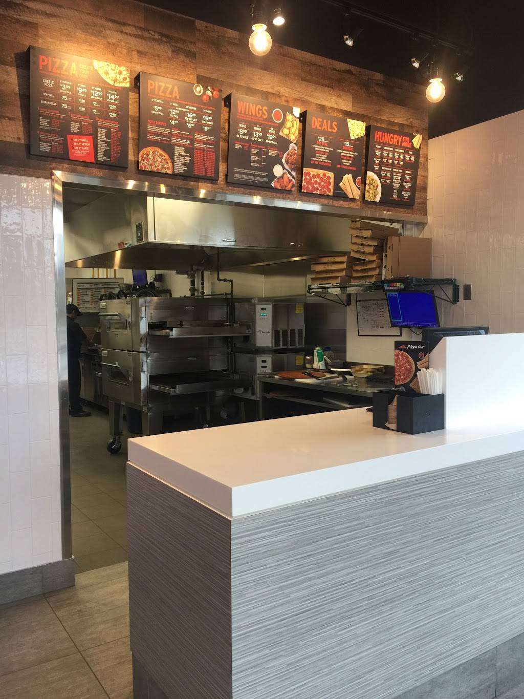 Pizza Hut | meal delivery | 1480 Major Mackenzie Dr E, Richmond Hill, ON L4S 0A1, Canada | 9057376161 OR +1 905-737-6161