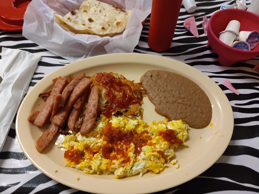 Roosters Country Cafe | restaurant | 14362 US-83 BUS, Harlingen, TX 78552, USA | 9562304444 OR +1 956-230-4444