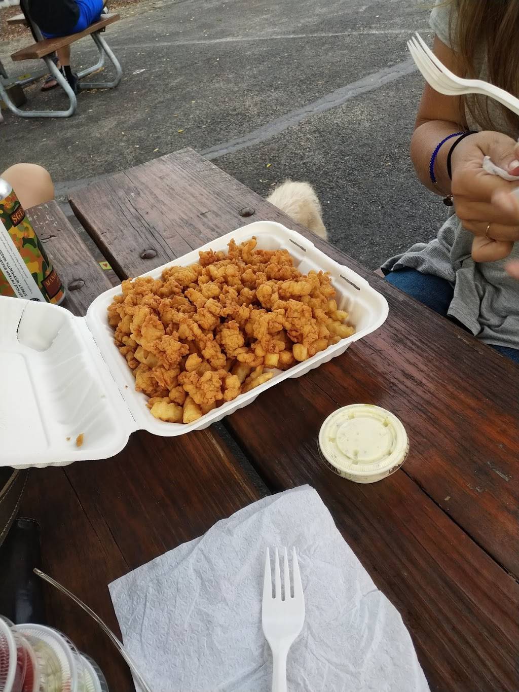 Jennas Drive-in | restaurant | 269 Park Ave, Weymouth, MA 02190, USA | 7813370823 OR +1 781-337-0823