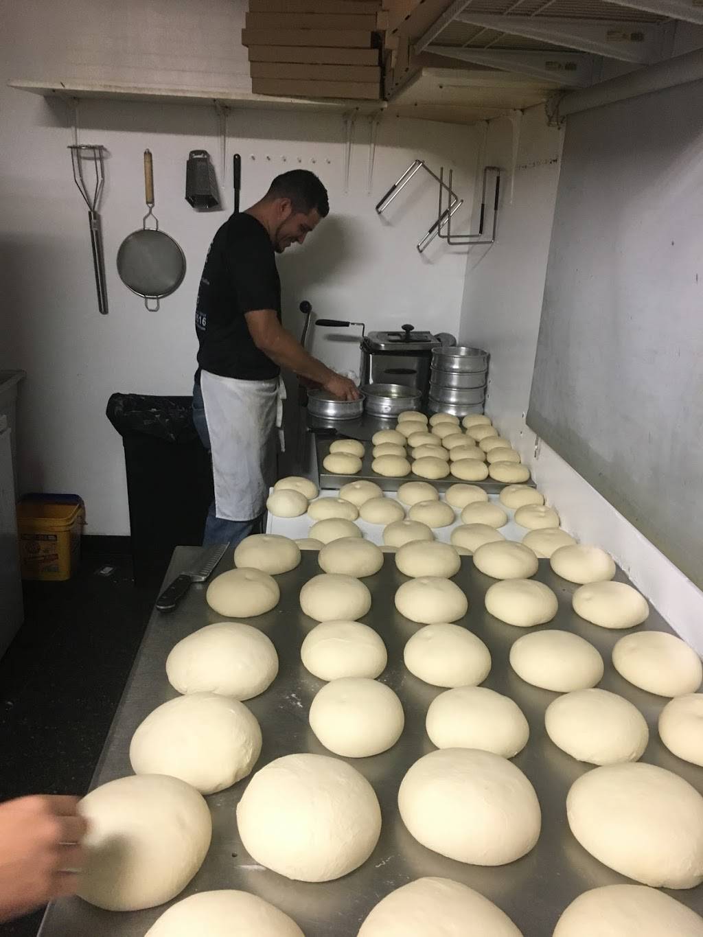 Jo Jos Ny Style Pizza | meal delivery | 2458 Sheridan St, Hollywood, FL 33020, USA | 9544049516 OR +1 954-404-9516