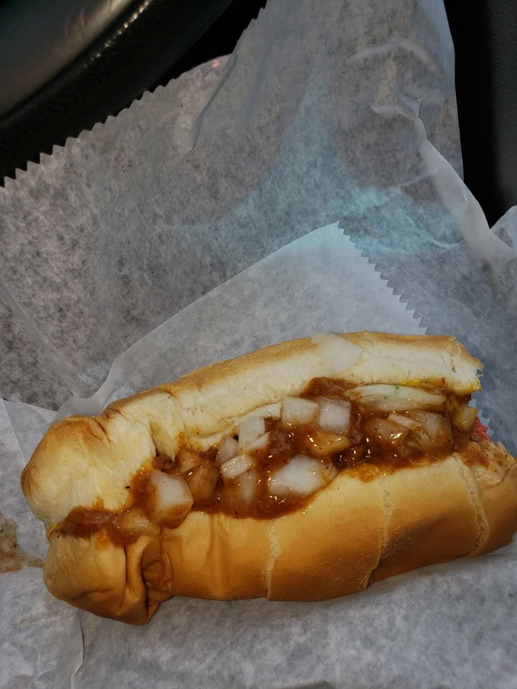 Corner Dog House | restaurant | 102 E Mary St, Bristol, VA 24201, USA | 2766692231 OR +1 276-669-2231