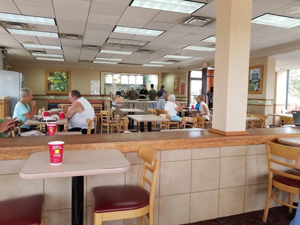 Wendys | restaurant | 13750 N Cleveland Ave, North Fort Myers, FL 33903, USA | 2399979788 OR +1 239-997-9788
