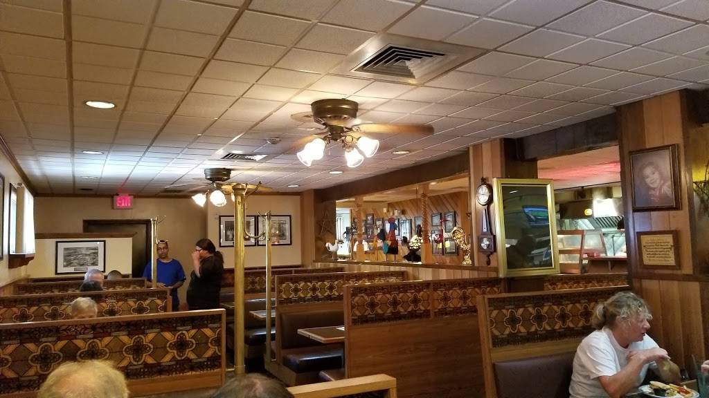 Lucky Strike Restaurant | restaurant | 703 Grattan St, Chicopee, MA 01020, USA | 4135367912 OR +1 413-536-7912