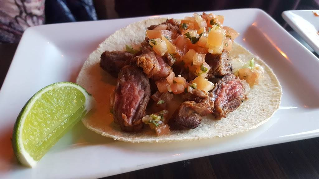 Spice Lounge and Tapas | restaurant | 52 Lakeshore Rd E, Mississauga, ON L5G 1E1, Canada | 9058918463 OR +1 905-891-8463