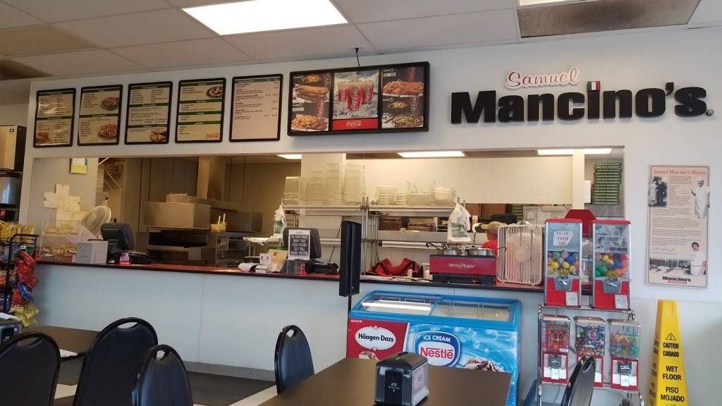 Samuel Mancinos Italian | restaurant | 407 S State St, Gobles, MI 49055, USA | 2696282814 OR +1 269-628-2814