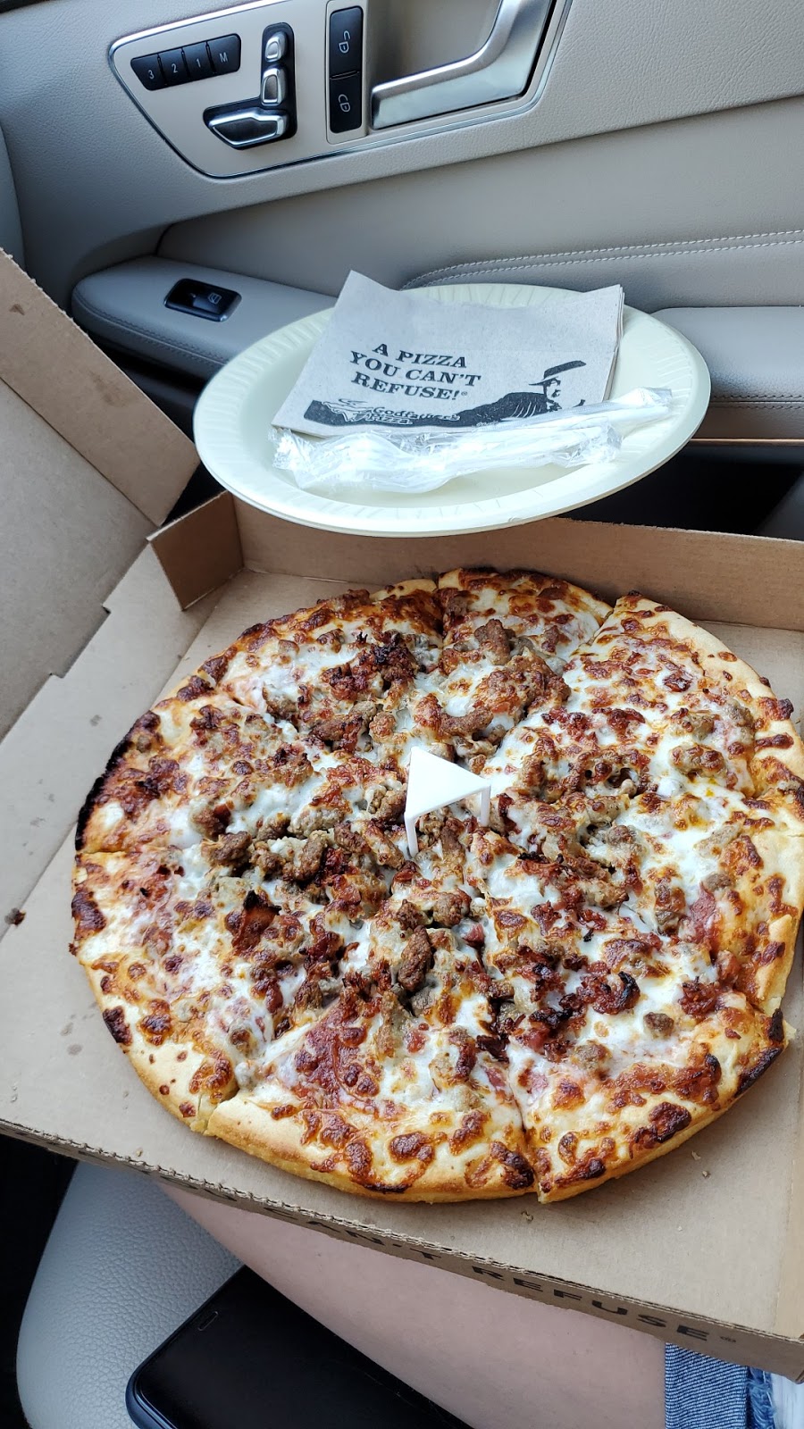 Godfather’s Pizza Express | restaurant | 102 Pine St, Van Buren, MO 63965, USA | 5733230460 OR +1 573-323-0460