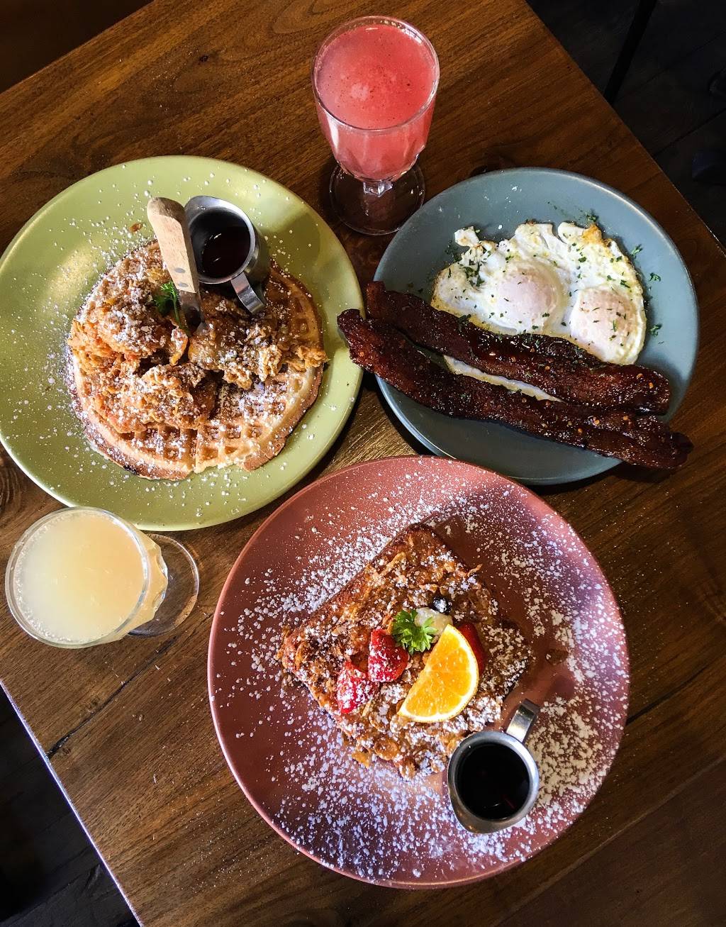 Berkeley Social Club | restaurant | 2050 University Ave, Berkeley, CA 94704, USA | 5109005858 OR +1 510-900-5858