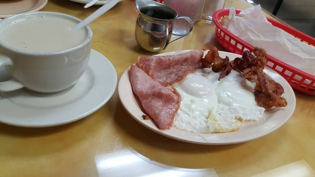 Epicentro Cafe 1 | restaurant | 4197 E 4th Ave, Hialeah, FL 33013, USA | 3056814449 OR +1 305-681-4449