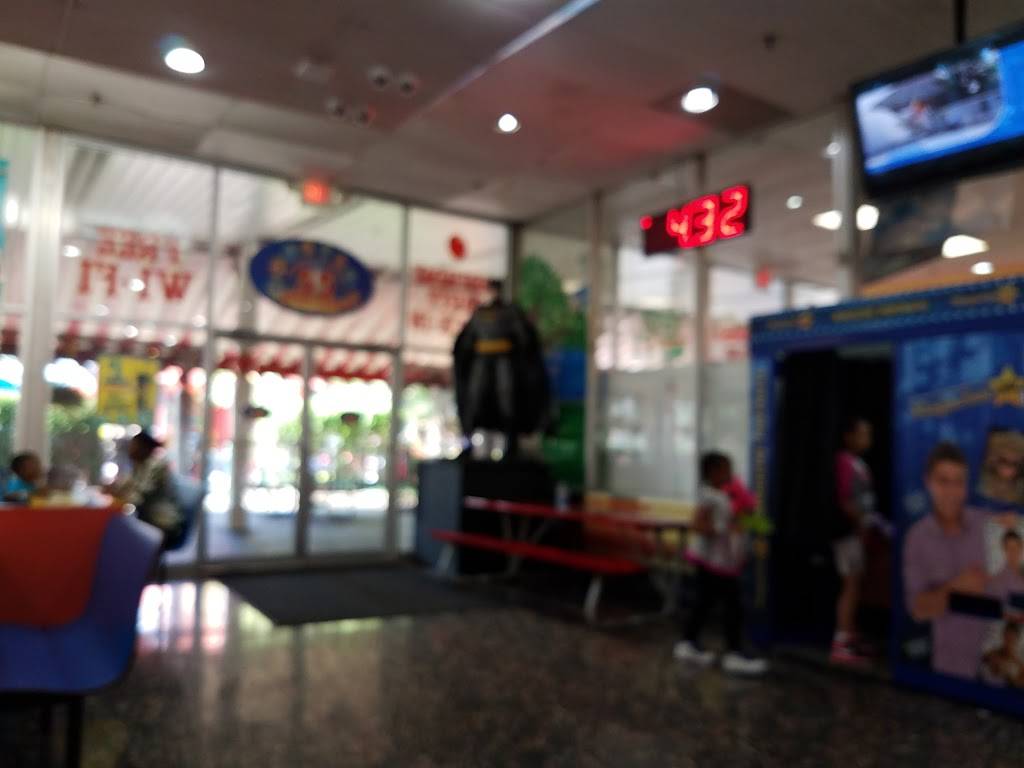 Adventureland Restaurant | meal takeaway | 2245 Broadhollow Rd, Farmingdale, NY 11735, USA | 6316946868 OR +1 631-694-6868