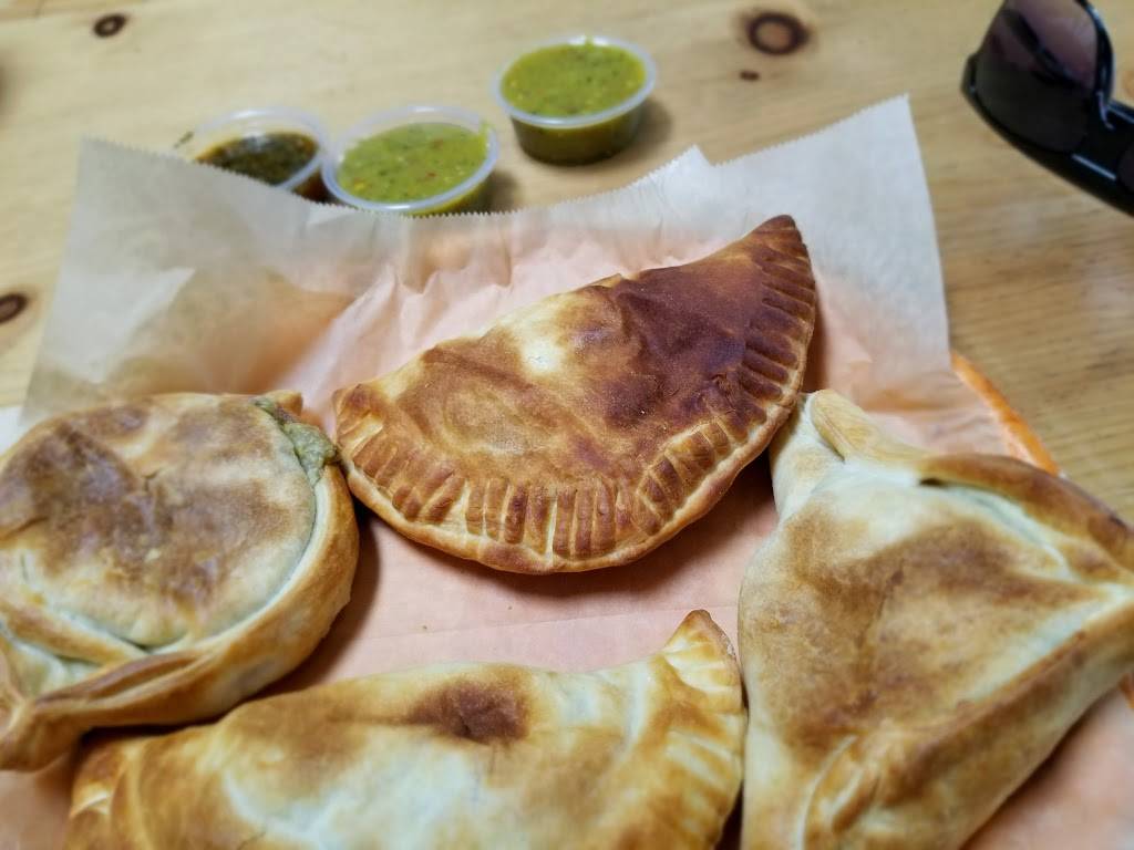 World Empanadas | restaurant | 1206 W Magnolia Blvd, Burbank, CA 91506, USA | 8185614999 OR +1 818-561-4999