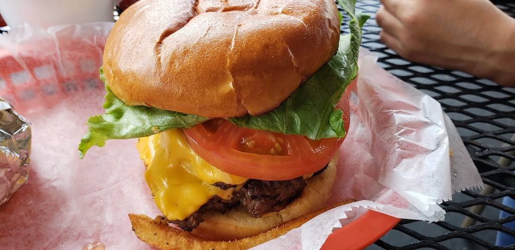 Village Burger | restaurant | 1426 Dunwoody Village Pkwy, Dunwoody, GA 30338, USA | 7705221600 OR +1 770-522-1600