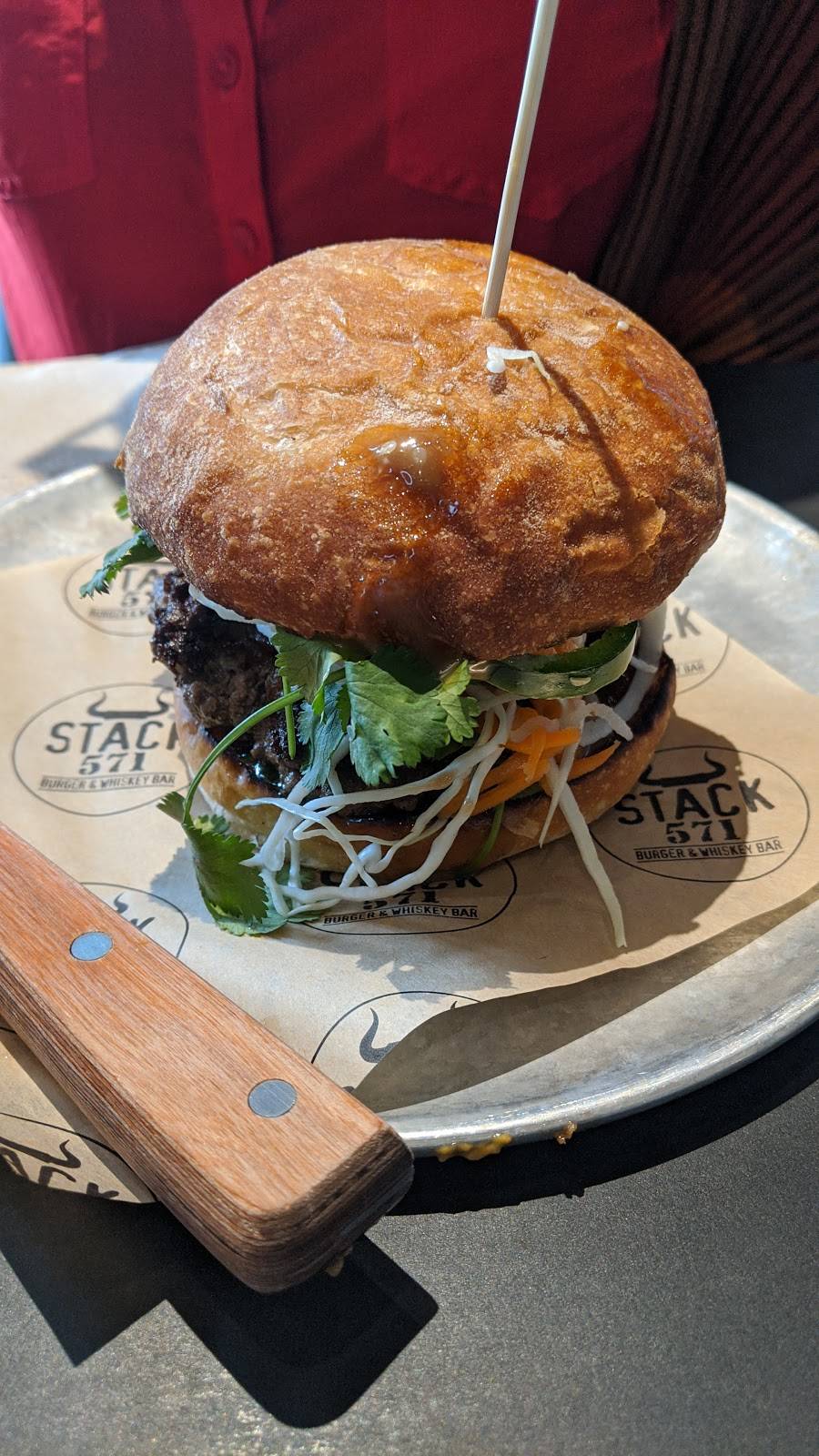 Stack 571 Burger & Whiskey Bar - Vancouver | restaurant | 670 Waterfront Way, Vancouver, WA 98660, USA | 3604500774 OR +1 360-450-0774