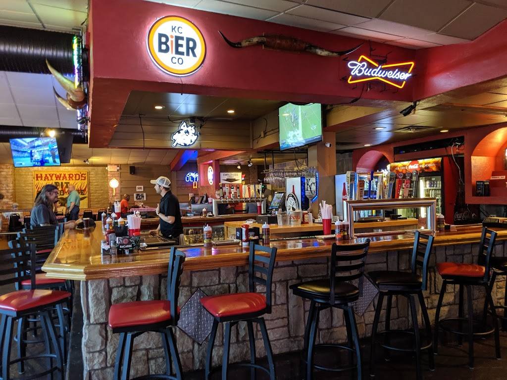 Haywards Pit Bar B Que | restaurant | 10901 W 75th St, Shawnee, KS 66214, USA | 9134518080 OR +1 913-451-8080