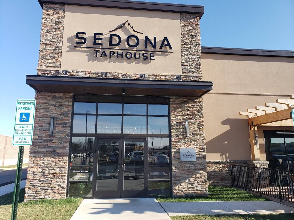Sedona Taphouse | restaurant | 435 Charles H Dimmock Pkwy, Colonial Heights, VA 23834, USA | 8049308277 OR +1 804-930-8277