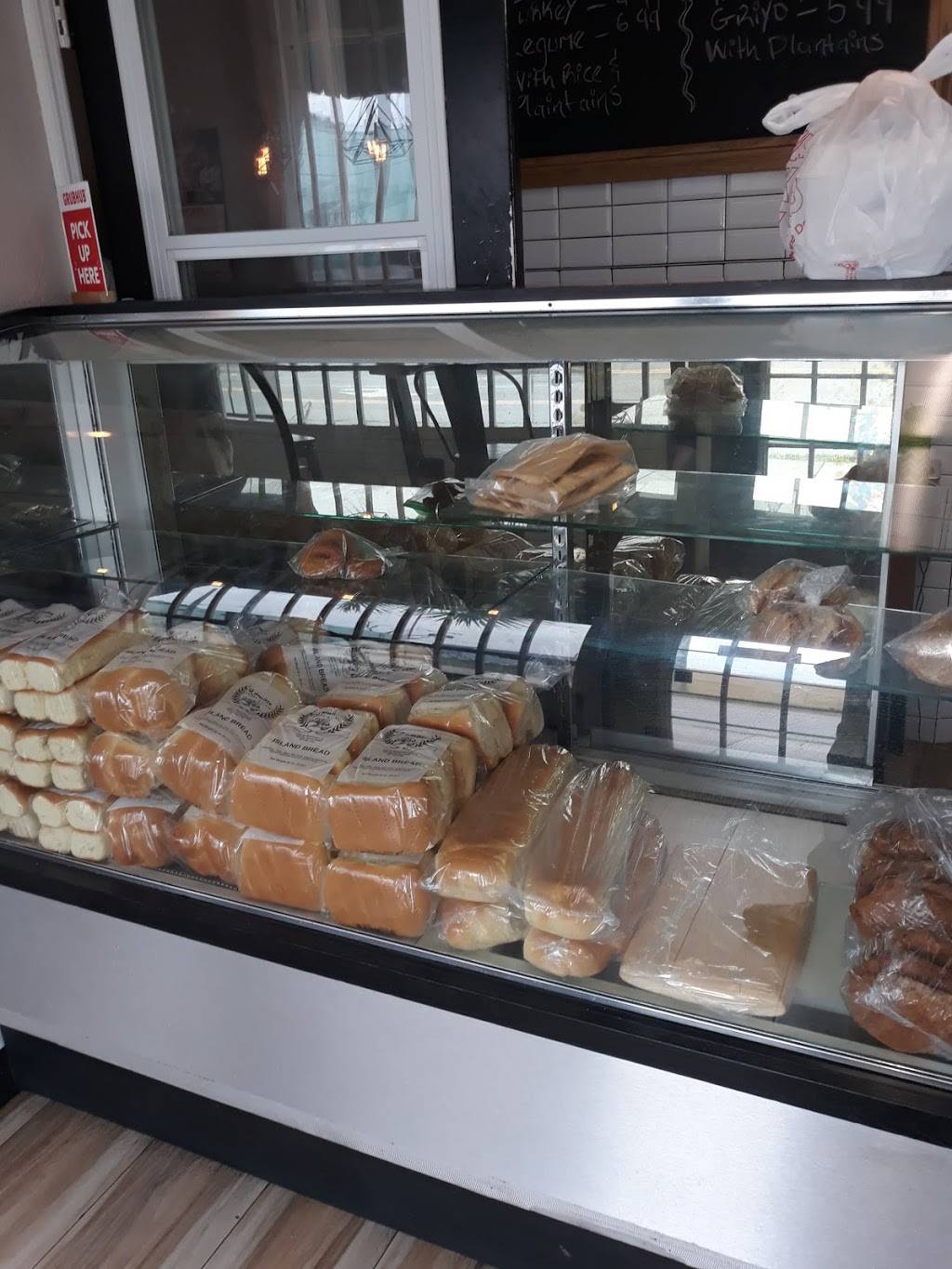 L amitie | restaurant | 1321 W Washington St, Orlando, FL 32805, USA | 4077681700 OR +1 407-768-1700