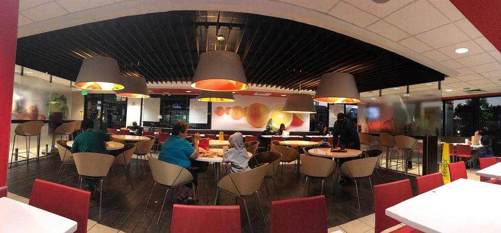 McDonalds | cafe | 2712 Santa Monica Blvd, Santa Monica, CA 90404, USA | 3108293223 OR +1 310-829-3223