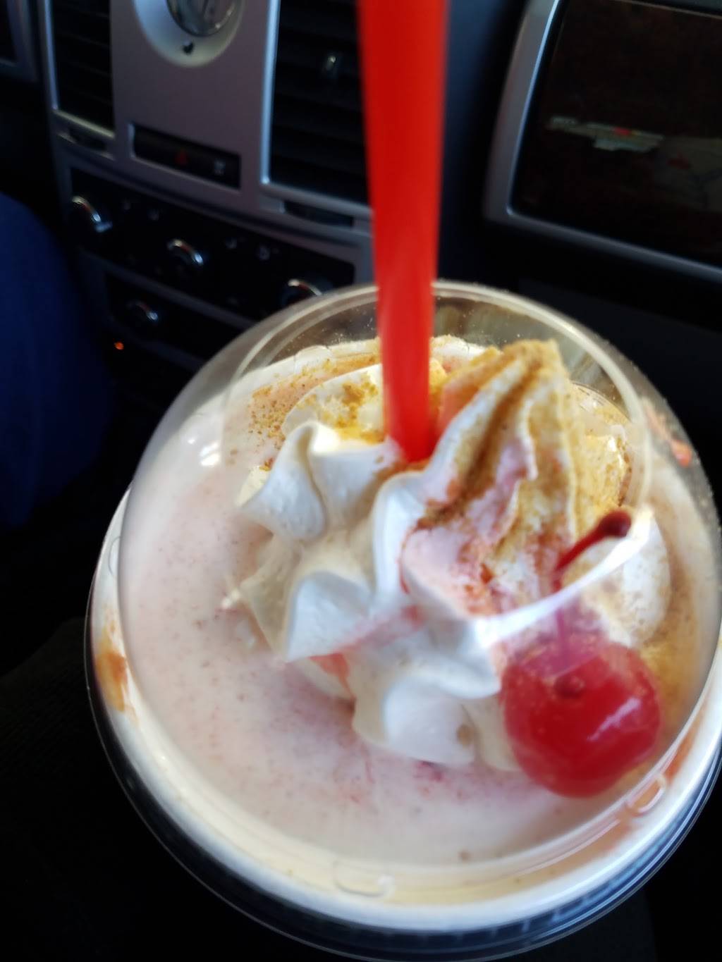 Sonic Drive-In | restaurant | 2610 East S MacDade Blvd, Holmes, PA 19043, USA | 6102004920 OR +1 610-200-4920